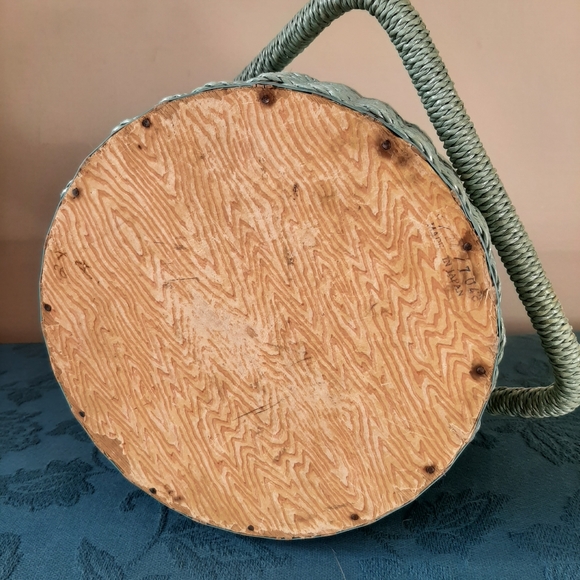 Vintage sewing basket - Picture 6 of 7